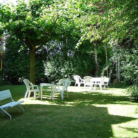 Brit Caen فندق 3*